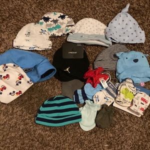 Baby hats and mittens